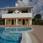 Amazing Flat With Terrace And Pool Бибионе