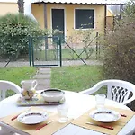 Amazing Flat With Terrace And Pool Apartmán Bibione