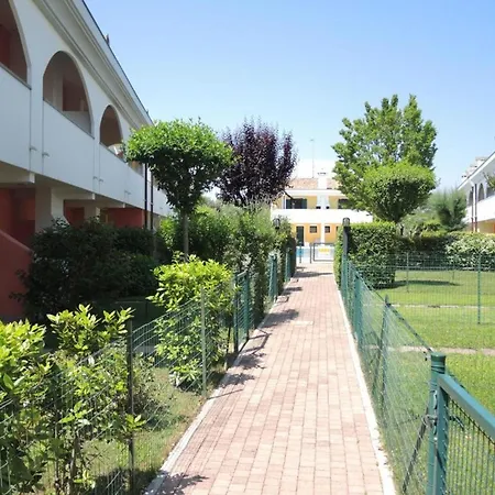 Apartment Amazing Flat With Terrace And Pool Bibione