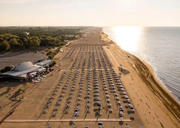 Amazing Flat With Terrace And Pool Lägenhet Bibione